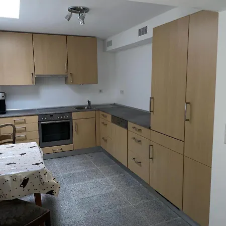 Ferienwohnung Neuss-sud شقة